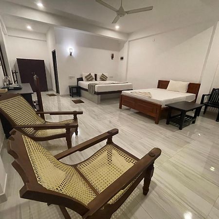 Ashansa Lagoon Resort Tangalle Bagian luar foto