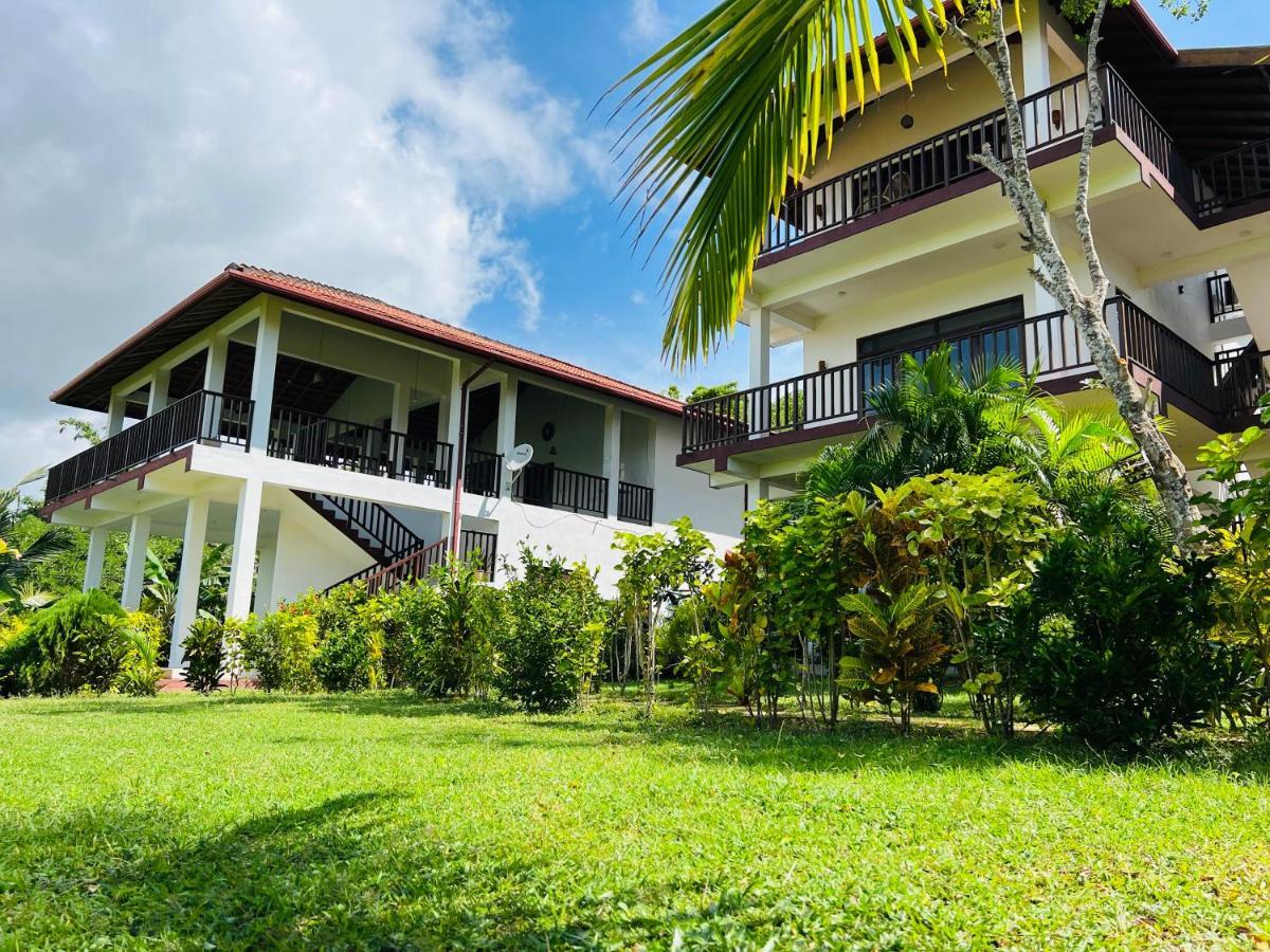 Ashansa Lagoon Resort Tangalle Bagian luar foto