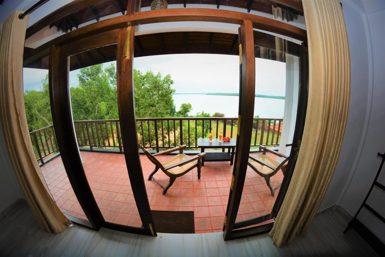 Ashansa Lagoon Resort Tangalle Bagian luar foto